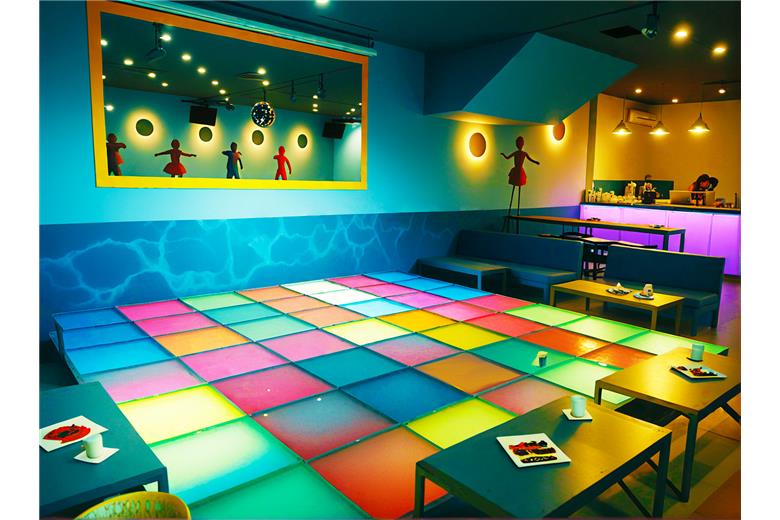Party Place στο Μικρολίμανο!