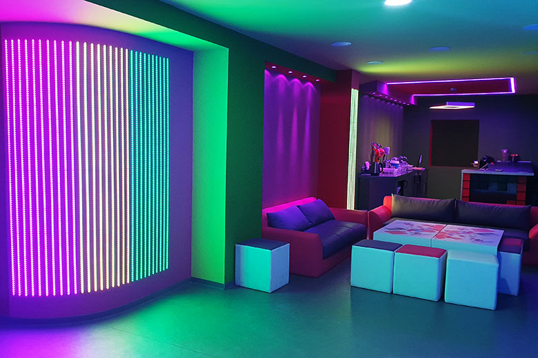 Party Place Μικρολίμανο